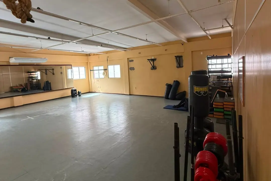 Boxe-musculação-dança-fitness-academia-perto-de-mim-em-Salvador-Piatã-fitness