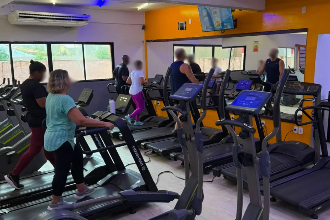Esteira ergométrica - Academia Piatã fitness Salvador - Caminhar Correr saúde cardio